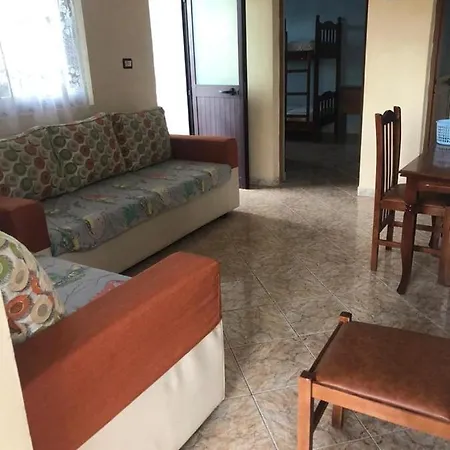 Family Apartament Velipojë