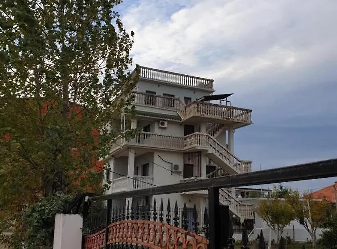 Family Velipojë